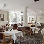 Golf Hotel